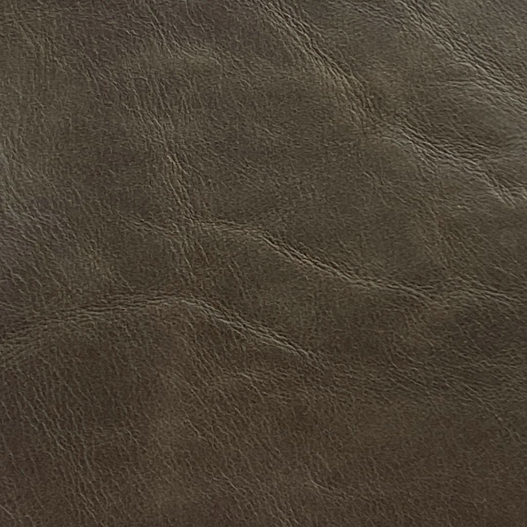 Hecho de piel con diseño ecuestre