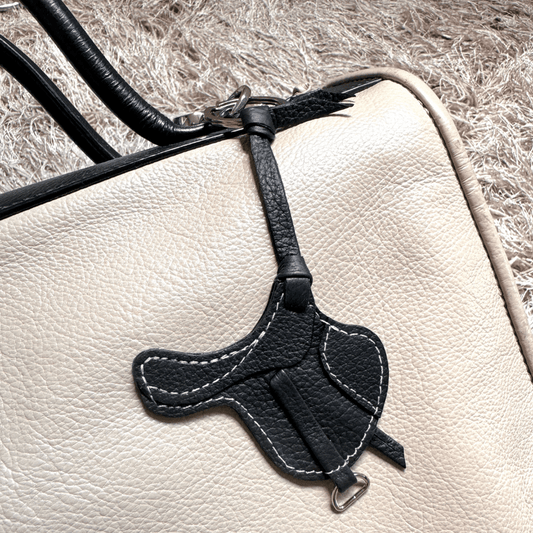 Saddle keychain