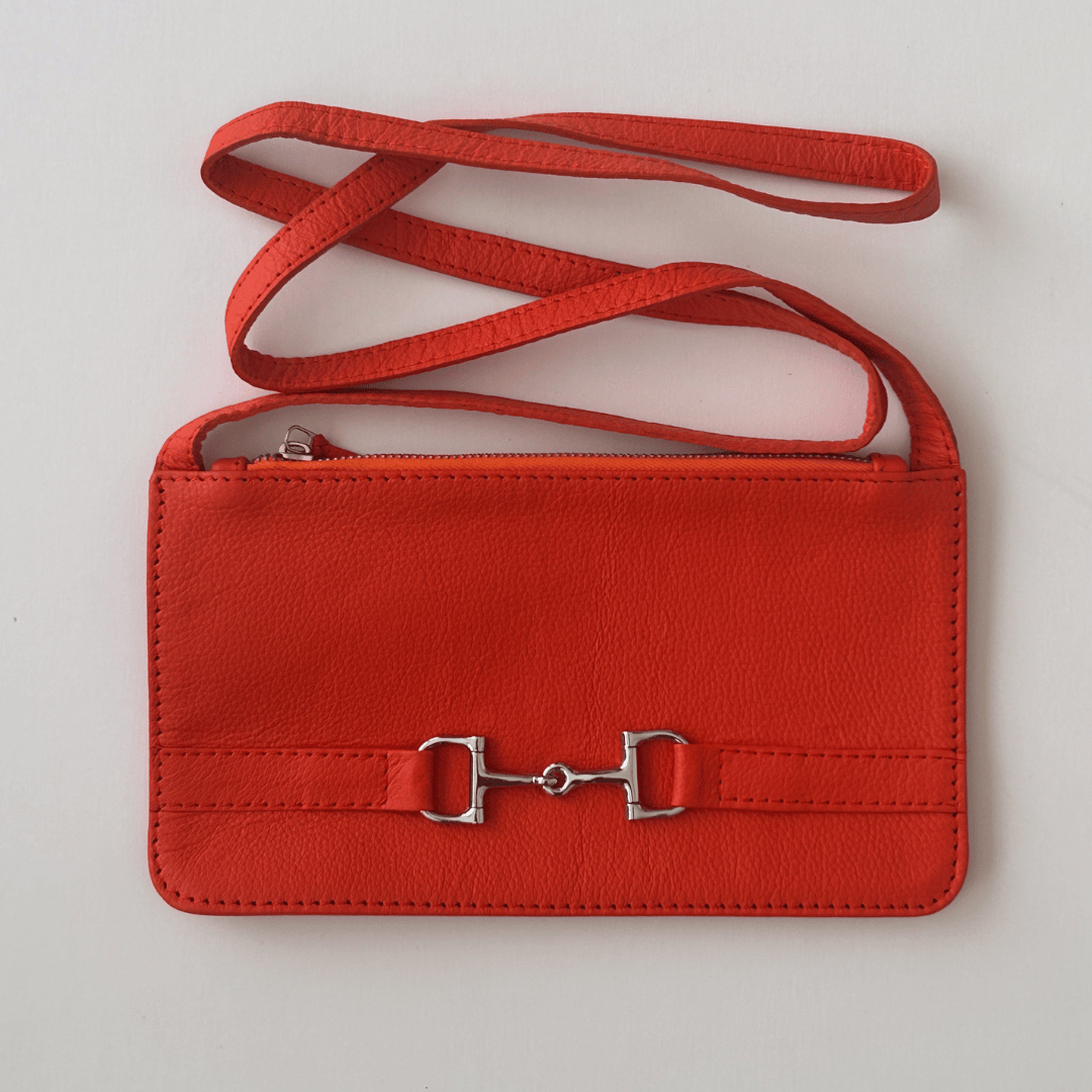 Bolsa ecuestre hecha de piel