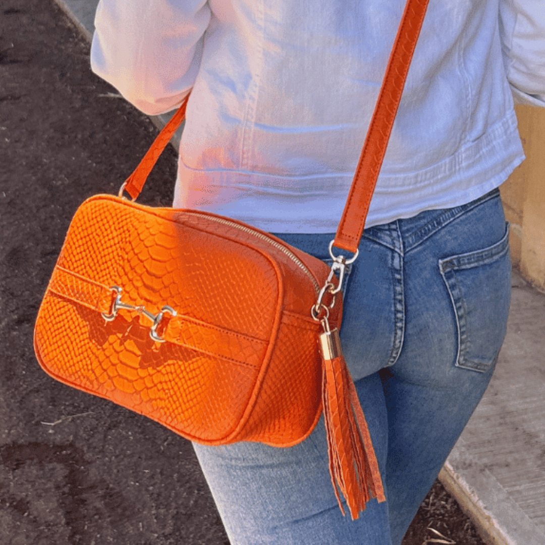 Bolsas y accesorios ecuestres de piel 