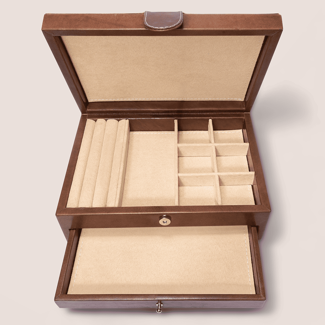 Cajas de piel con diseño ecuestre