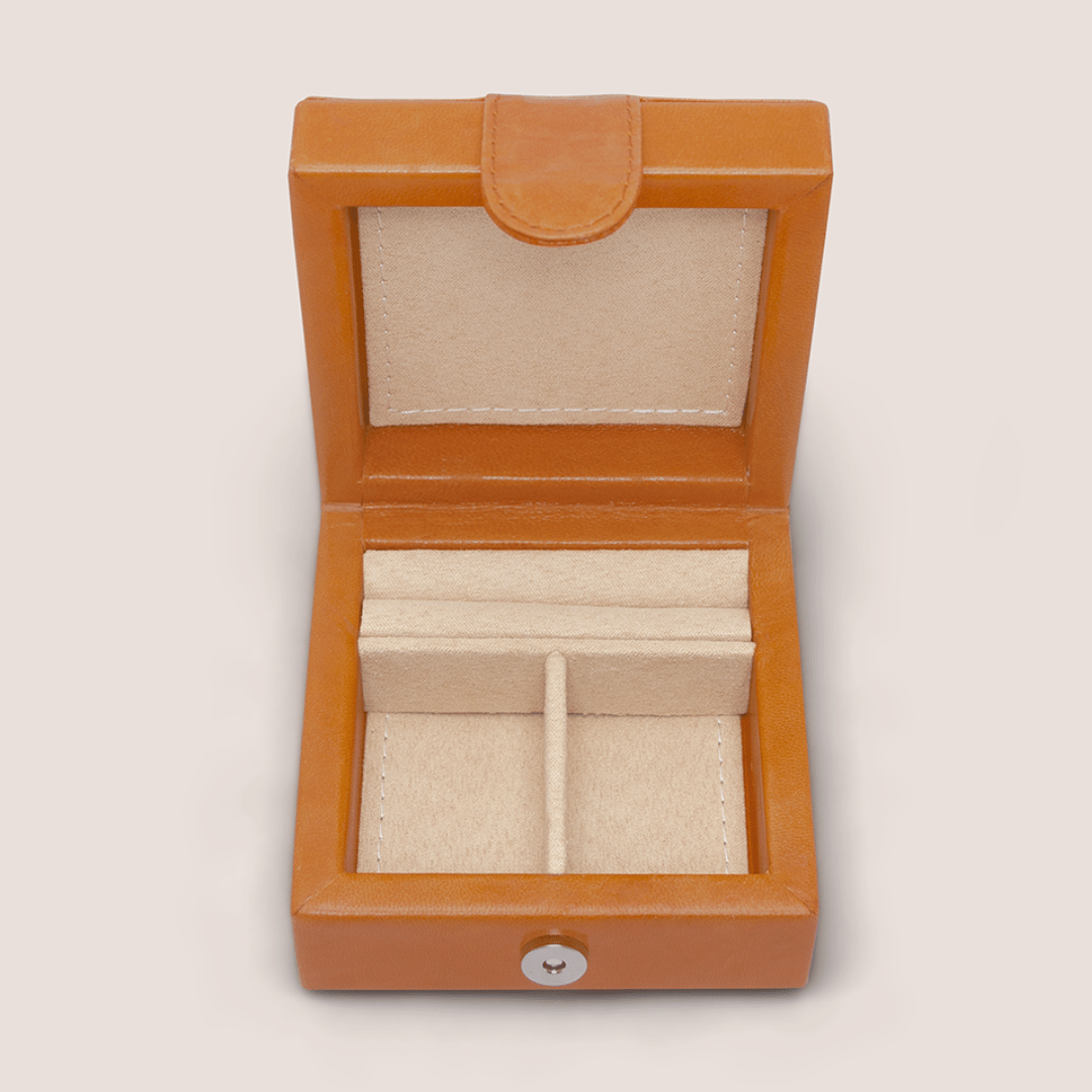 Cajas de piel con diseño ecuestre