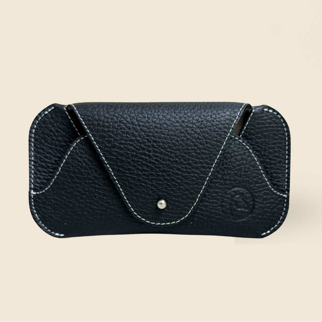Accesorios de piel con diseño ecuestre