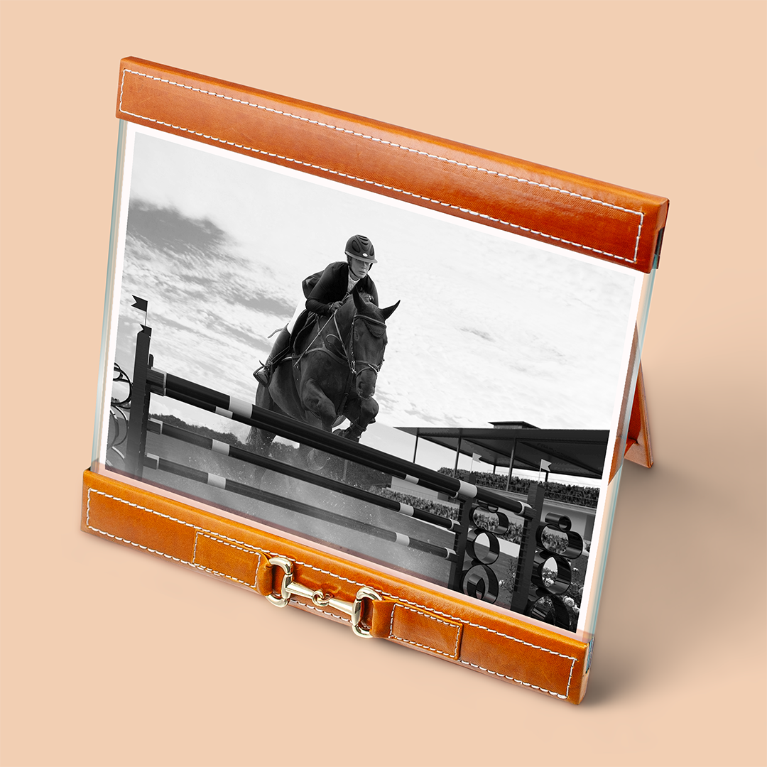 Saddle photo frame