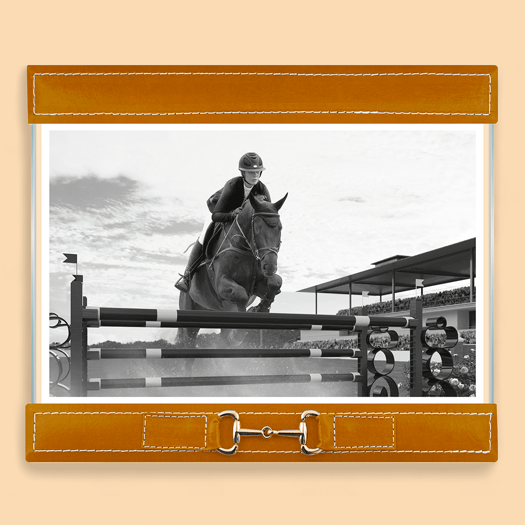 Saddle photo frame