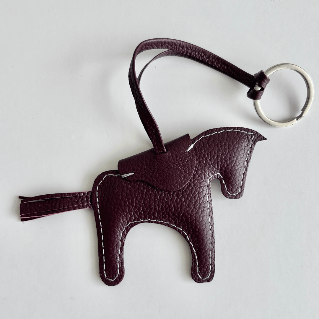 Llavero charm elegante hecho a mano