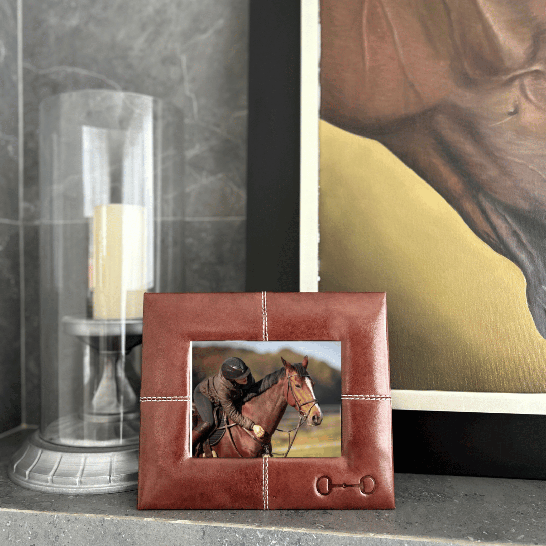 Marcos de piel diseño ecuestre