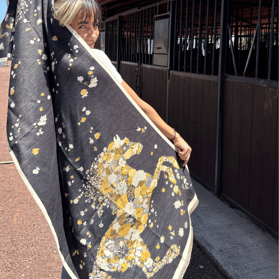 Pashmina elegante diseño ecuestre