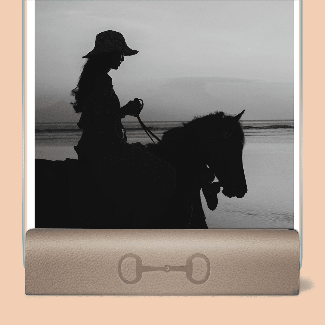 Marcos de piel diseño ecuestre