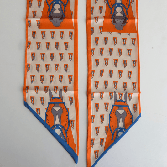 Cinta tipo mascada con diseño ecuestre